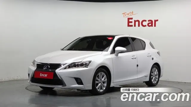 LEXUS CT200H 2017