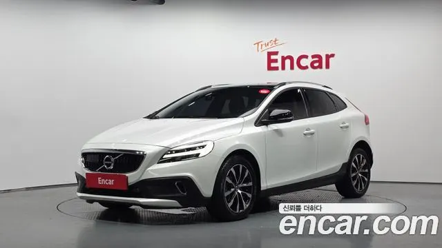 VOLVO V40 CROSS COUNTRY 2019