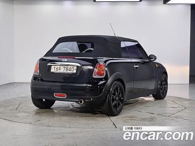 MINI COOPER CONVERTIBLE 2010 — 128 730 км, чёрный, Корея — под ключ — фото 4