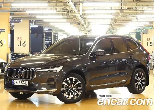 VOLVO XC60 2024