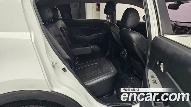 KIA SPORTAGE R 2015 — 179 382 км, белый, Корея — под ключ — фото 11