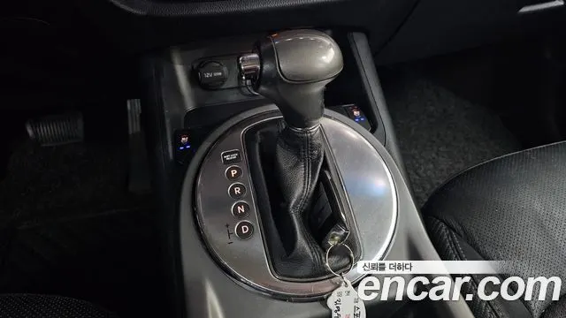 KIA SPORTAGE R 2015 — 179 382 км, белый, Корея — под ключ — фото 9