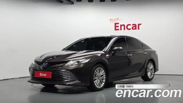 TOYOTA CAMRY XV70 2019