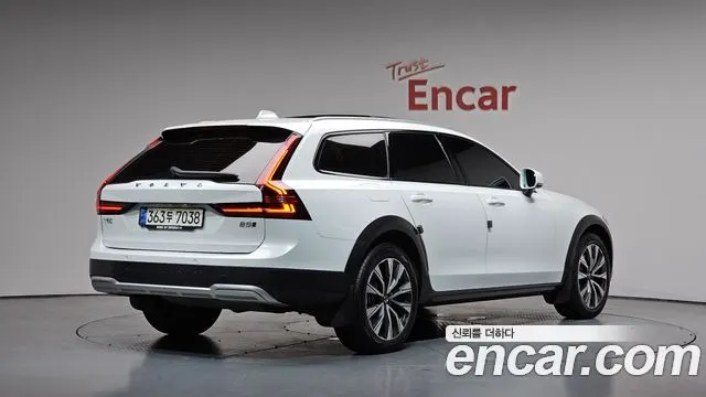 VOLVO V90 CROSS COUNTRY 2022