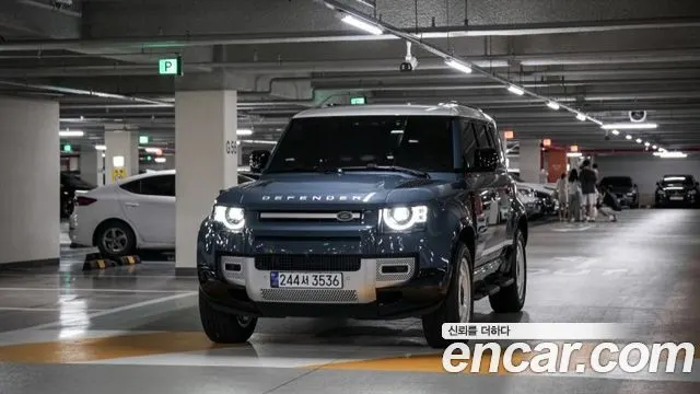 LAND ROVER DEFENDER 2024