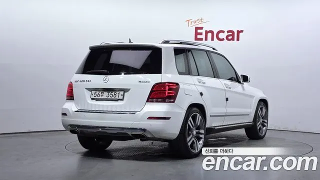 MERCEDES-BENZ GLK-CLASS X204 2013 — 101 541 км, белый, Корея — под ключ — фото 2