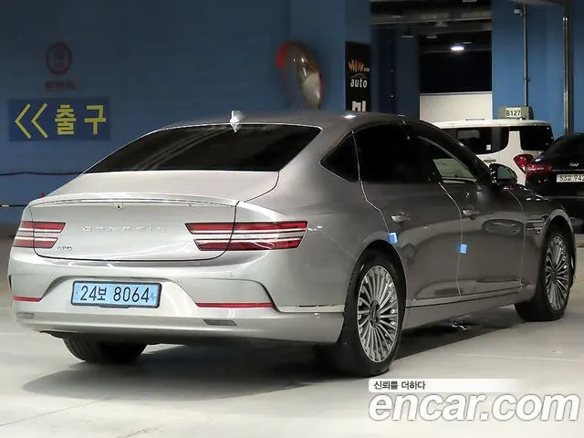 GENESIS ELECTRIFIED G80 2022 — 122 649 км, серебристо-серый, Корея — под ключ — фото 4
