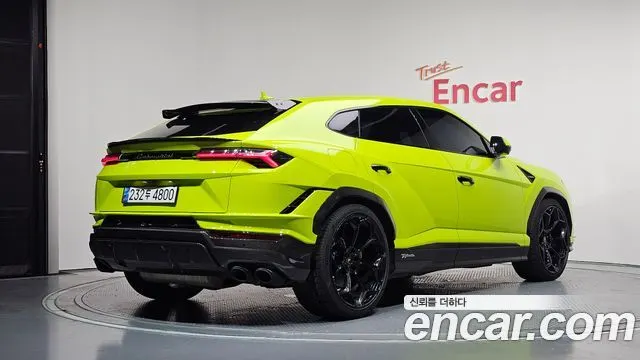 LAMBORGHINI URUS 2024 — 39 839 км, салатовый, Корея — под ключ — фото 2