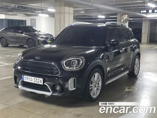 MINI COOPER COUNTRYMAN 2023 — 60 000 км, чёрный, Корея — под ключ — фото 1