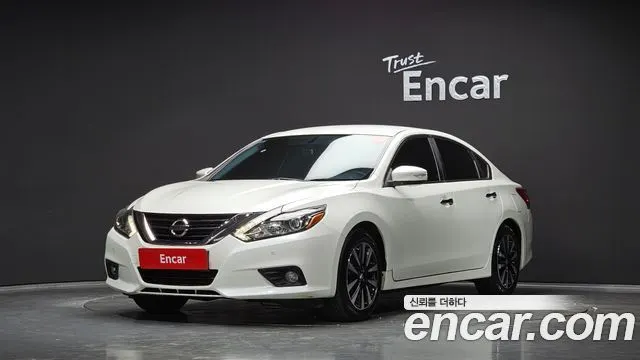 NISSAN ALTIMA 2018 — 133 330 км, серебристый, Корея — под ключ — фото 1