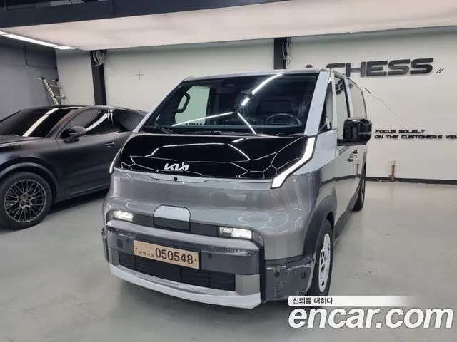 KIA PV5 2026 — 7 300 км, серебристо-серый, Корея — под ключ — фото 6