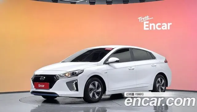 HYUNDAI IONIQ HYBRID 2019 — 100 888 км, белый, Корея — под ключ — фото 2