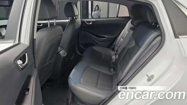 HYUNDAI IONIQ HYBRID 2019 — 100 888 км, белый, Корея — под ключ — фото 12