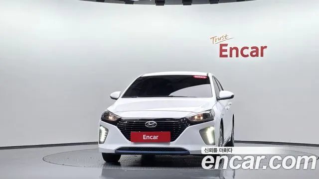 HYUNDAI IONIQ HYBRID 2019 — 100 888 км, белый, Корея — под ключ — фото 3