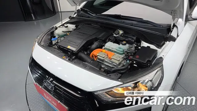 HYUNDAI IONIQ HYBRID 2019 — 100 888 км, белый, Корея — под ключ — фото 6