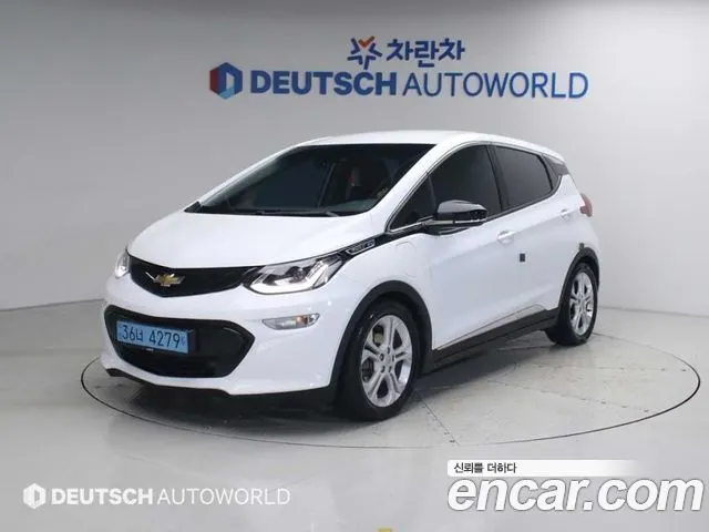 CHEVROLET BOLT 2018 — 156 786 км, белый, Корея — под ключ — фото 12