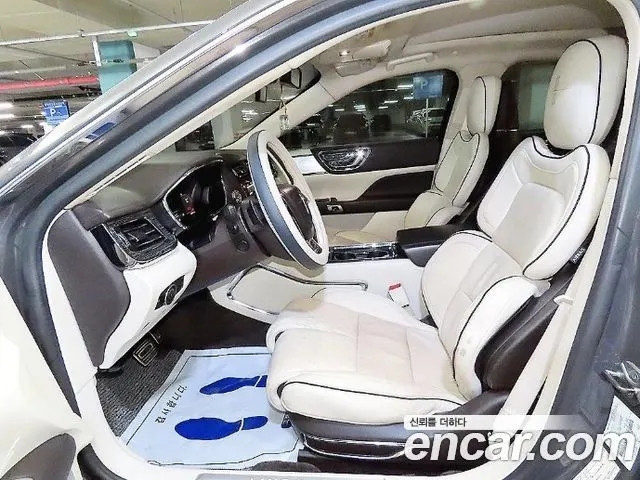 LINCOLN CONTINENTAL 1 2017 — 118 761 км, серебристо-серый, Корея — под ключ — фото 6