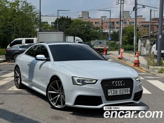 AUDI RS5 2016