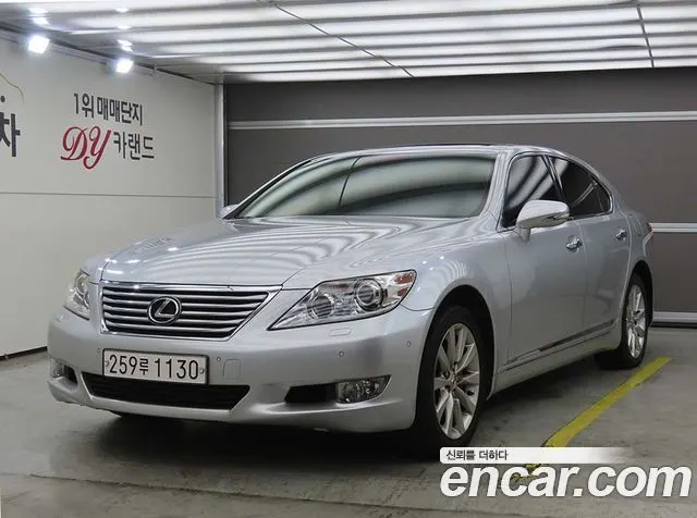 LEXUS LS460 2012 — 114 500 км, серебристый, Корея — под ключ — фото 1