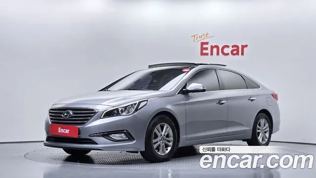 HYUNDAI SONATA 2016 — 126 606 км, серебристо-серый, Корея — под ключ — фото 1