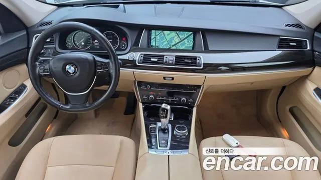 BMW 5 SERIES GT 2014 — 139 759 км, белый, Корея — под ключ — фото 7