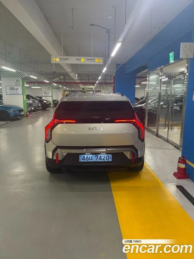 KIA EV3 2025 — 38 228 км, светло-серебристый, Корея — под ключ — фото 4