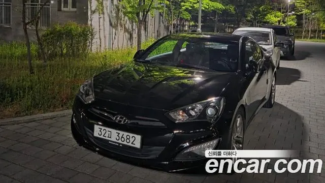 HYUNDAI GENESIS COUPE 2015 — 157 000 км, чёрный, Корея — под ключ — фото 1
