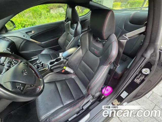 HYUNDAI GENESIS COUPE 2015 — 157 000 км, чёрный, Корея — под ключ — фото 7