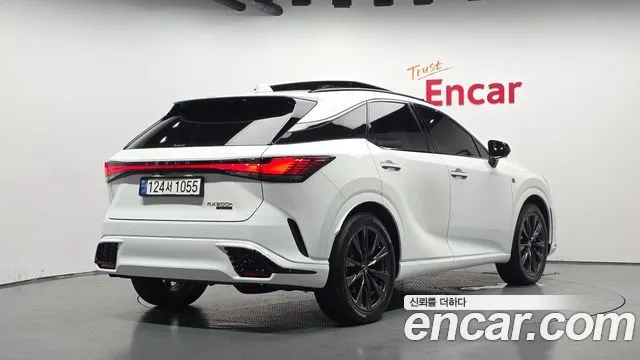 LEXUS RX500H 2024 — 14 385 км, белый, Корея — под ключ — фото 1