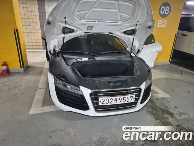 AUDI R8 2013