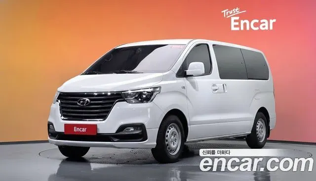 HYUNDAI GRAND STAREX 2019 — 70 989 км, белый, Корея — под ключ — фото 2