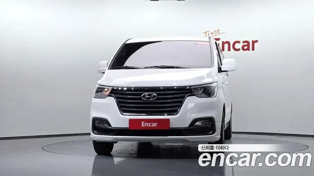 HYUNDAI GRAND STAREX 2019 — 70 989 км, белый, Корея — под ключ — фото 3