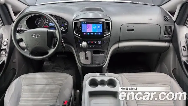 HYUNDAI GRAND STAREX 2019 — 70 989 км, белый, Корея — под ключ — фото 7