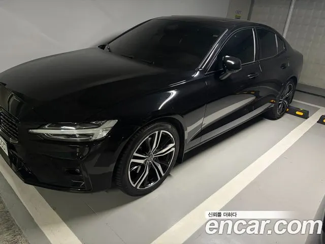 VOLVO S60 2022