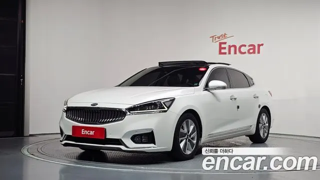 KIA K7 HYBRID 2017 — 122 524 км, белый, Корея — под ключ — фото 1