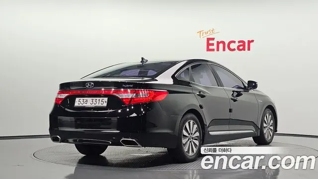 HYUNDAI GRANDEUR HYBRID HG 2016