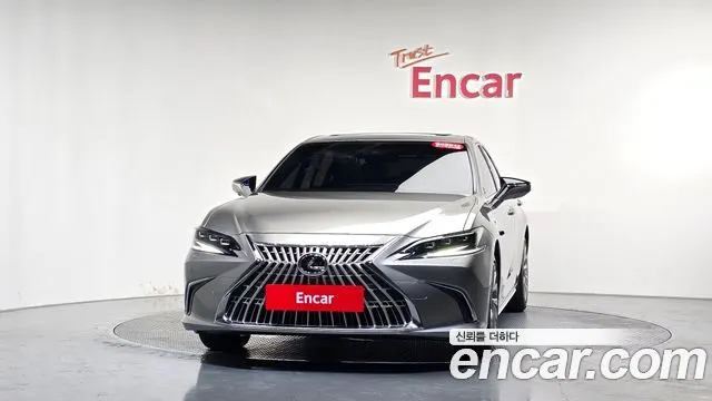 LEXUS ES300H 2026 — 12 983 км, серебристо-серый, Корея — под ключ — фото 3