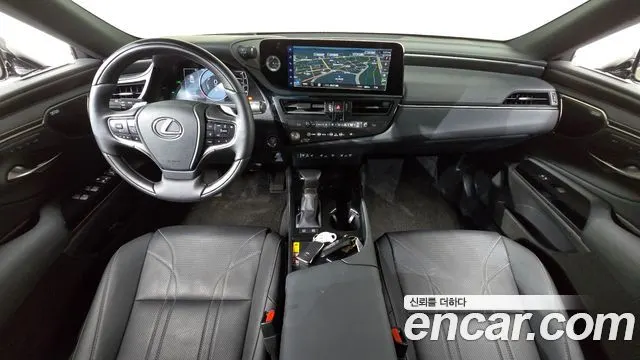 LEXUS ES300H 2026 — 12 983 км, серебристо-серый, Корея — под ключ — фото 7