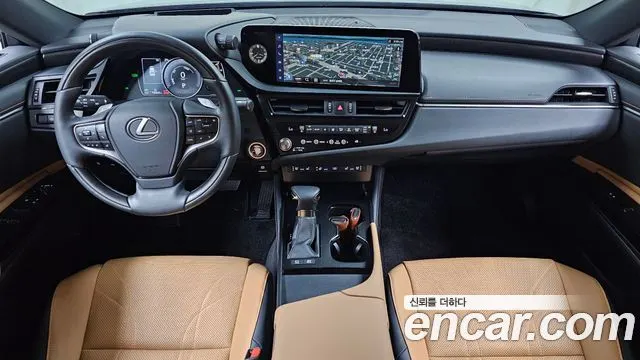 LEXUS ES300H 2023 — 19 462 км, серебристо-серый, Корея — под ключ — фото 7