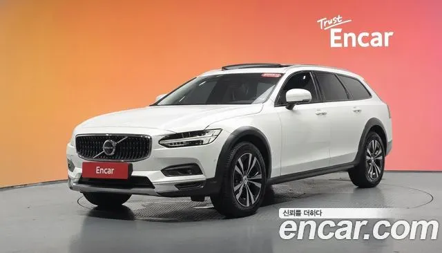VOLVO V90 CROSS COUNTRY 2025 — 9 436 км, белый, Корея — под ключ — фото 2