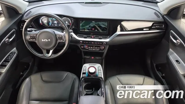 KIA NIRO PLUS 2024 — 46 256 км, белый, Корея — под ключ — фото 7