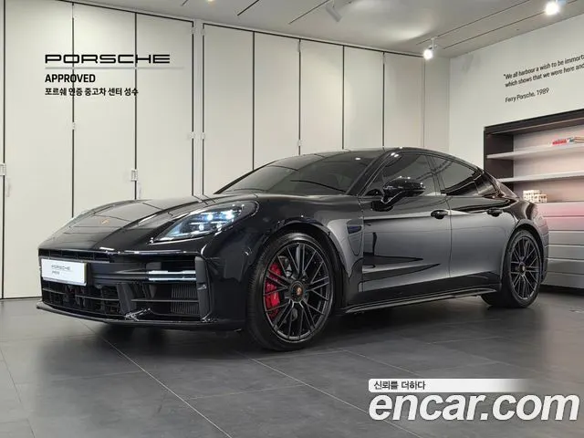 PORSCHE PANAMERA 976 2025