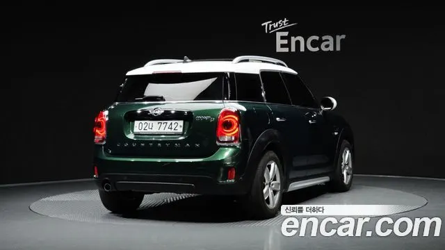 MINI COOPER D COUNTRYMAN 2018 — 106 377 км, зелёный, Корея — под ключ — фото 1