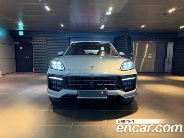 PORSCHE CAYENNE PO536 2026