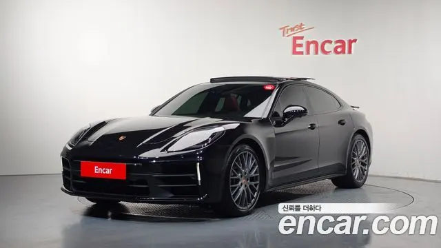 PORSCHE PANAMERA 976 2025