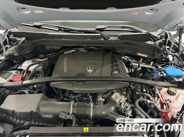 MASERATI GRECALE 2024 — 12 780 км, светло-серебристый, Корея — под ключ — фото 6