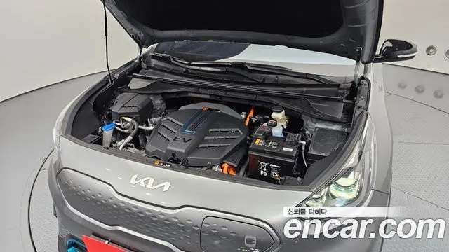 KIA NIRO 2022 — 36 038 км, серебристо-серый, Корея — под ключ — фото 6