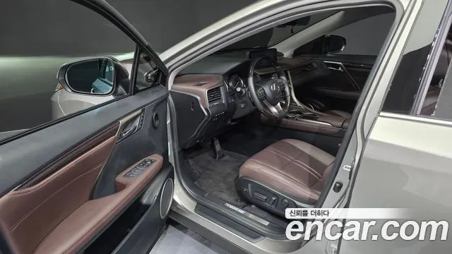 LEXUS RX450H 2021 — 32 881 км, светло-золотистый, Корея — под ключ — фото 10