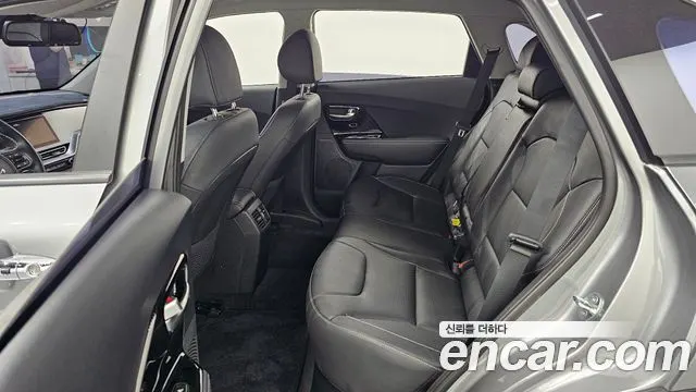 KIA NIRO 2022 — 36 038 км, серебристо-серый, Корея — под ключ — фото 12