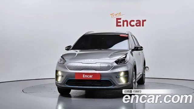 KIA NIRO 2022 — 36 038 км, серебристо-серый, Корея — под ключ — фото 3